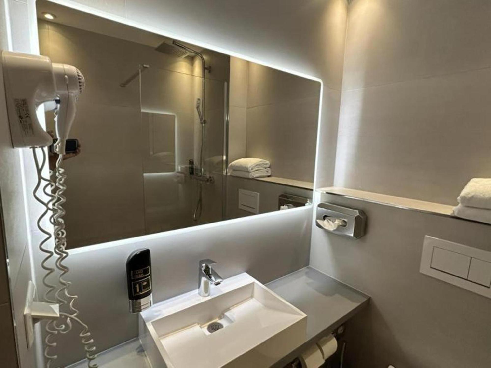 Zi Hotel Karlsruhe Eksteriør billede