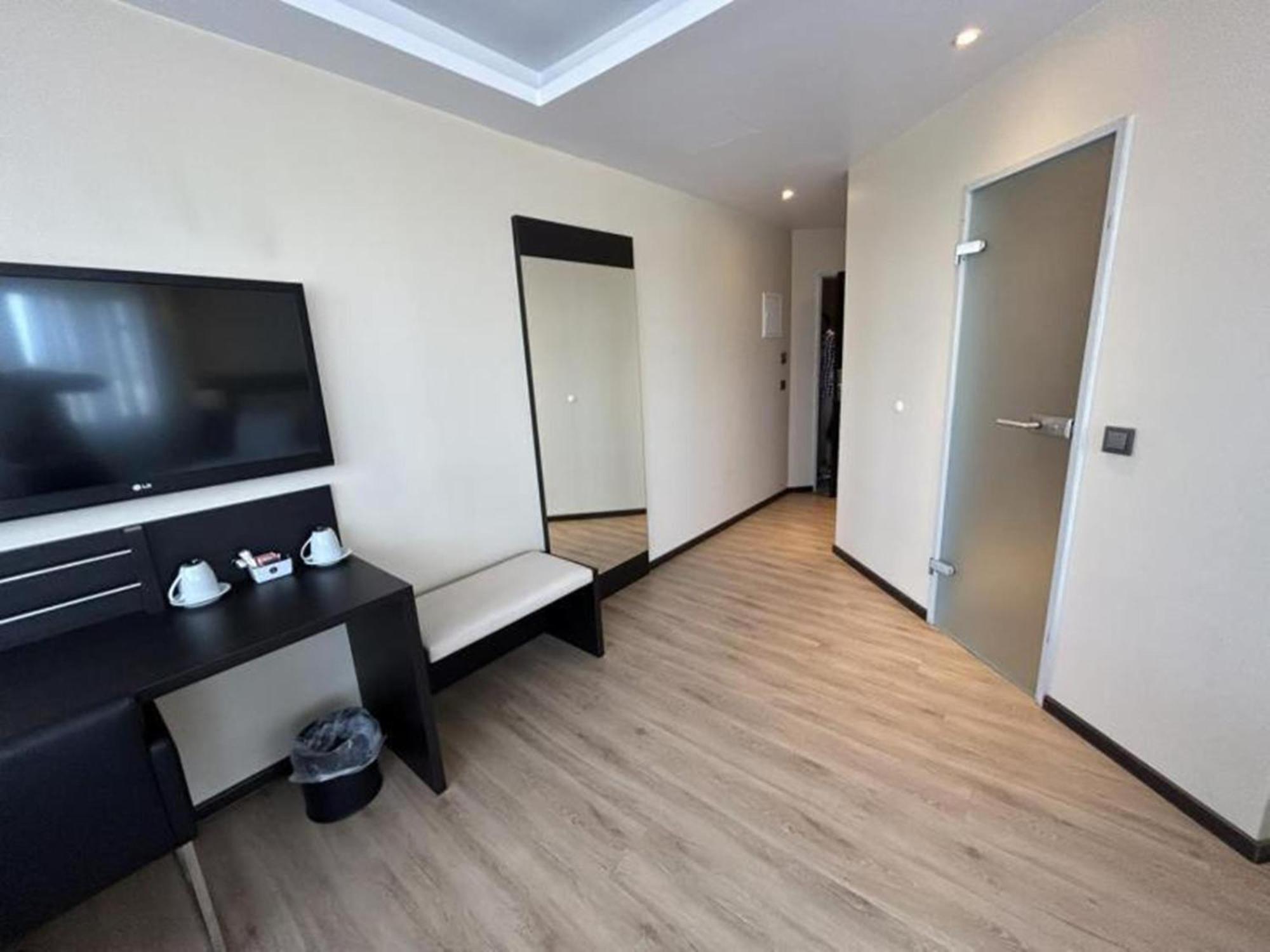 Zi Hotel Karlsruhe Eksteriør billede