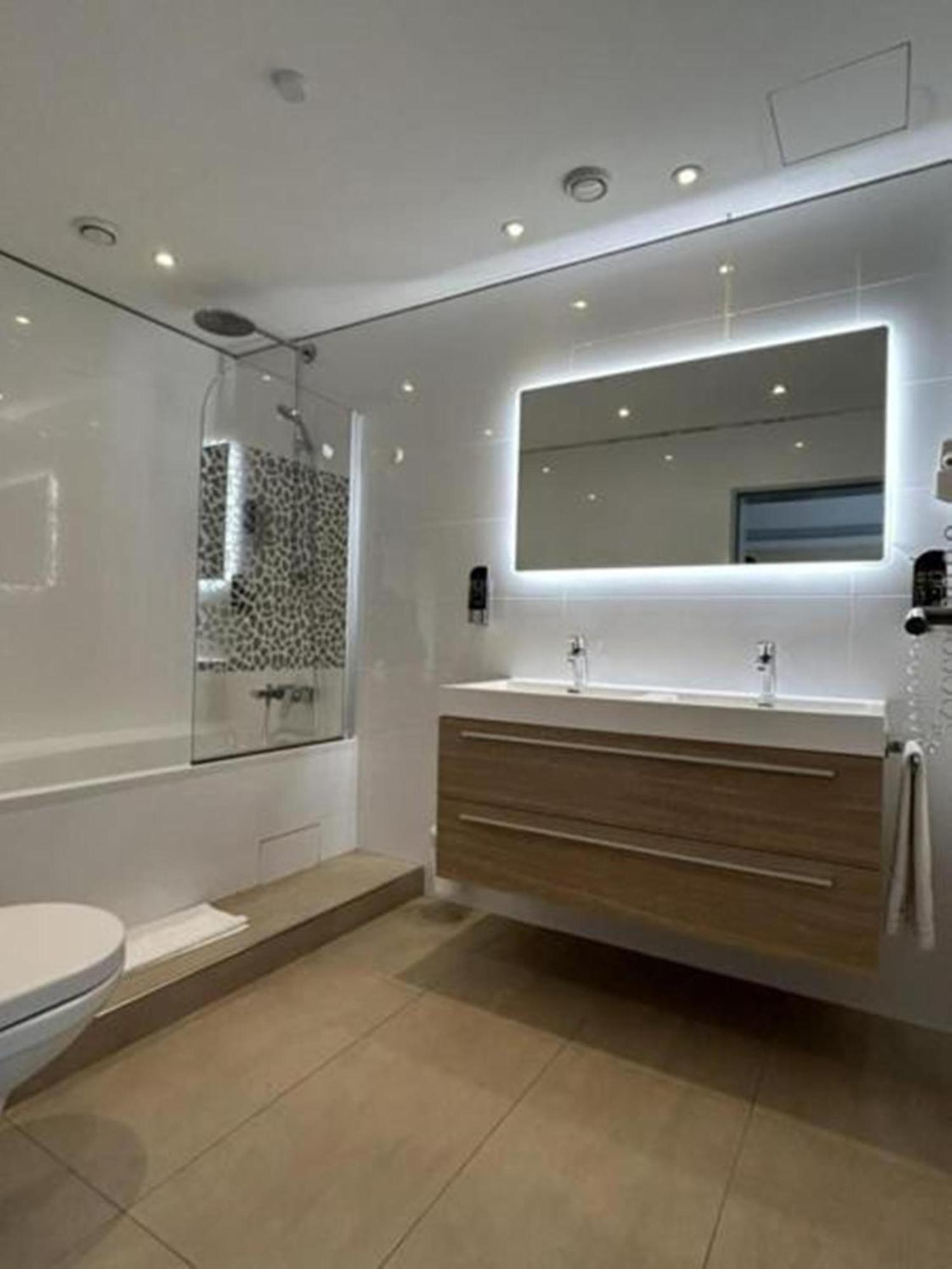 Zi Hotel Karlsruhe Eksteriør billede