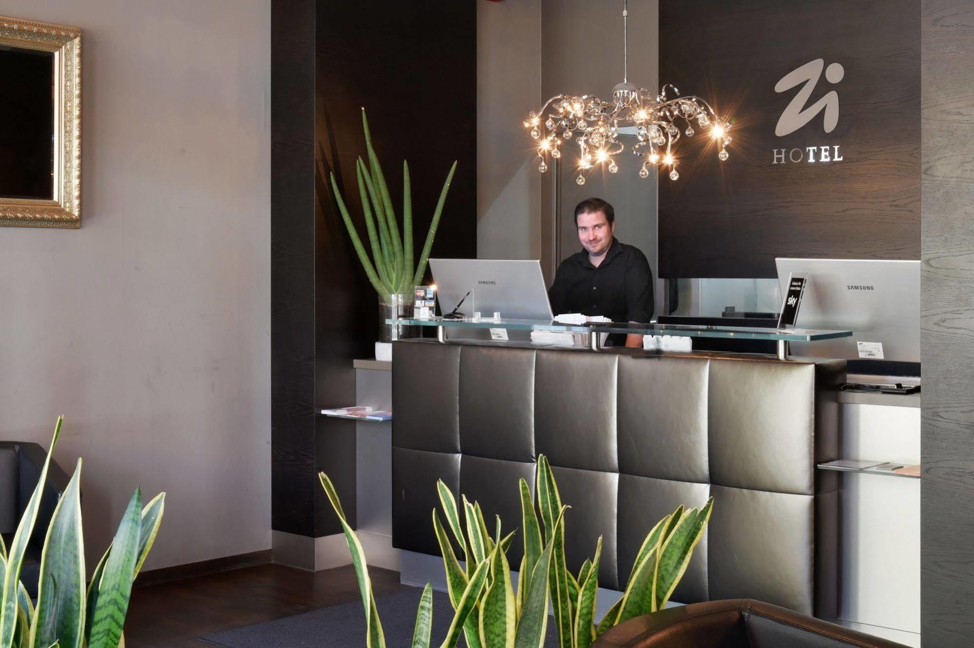 Zi Hotel Karlsruhe Eksteriør billede