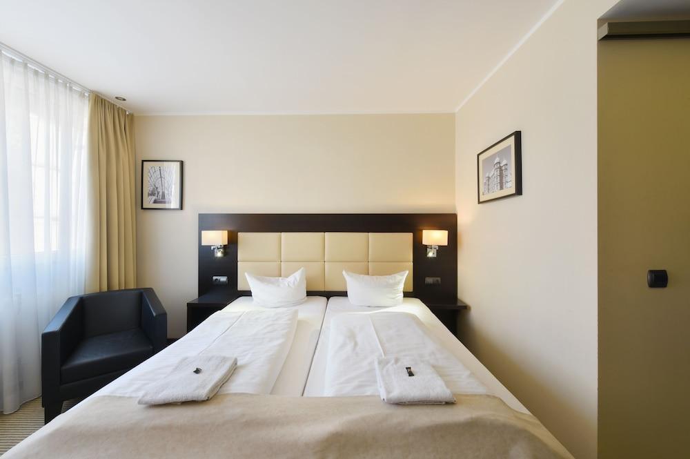 Zi Hotel Karlsruhe Eksteriør billede
